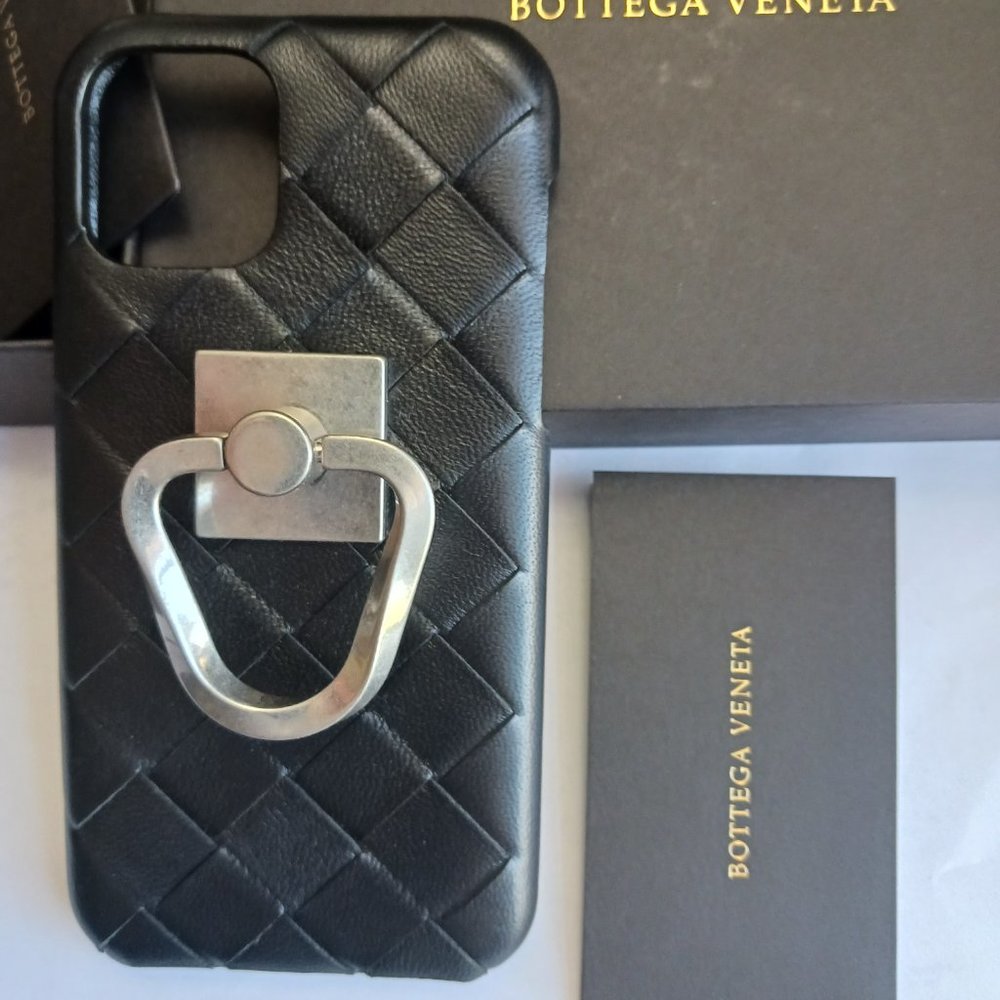 Bottega Veneta iconic intrecciato Leather iPhone 11 Case with fingerloop